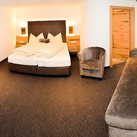 Garni Vereina Hotel apartamentowy Ischgl