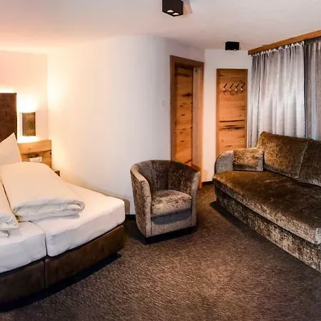 Garni Vereina 3*
